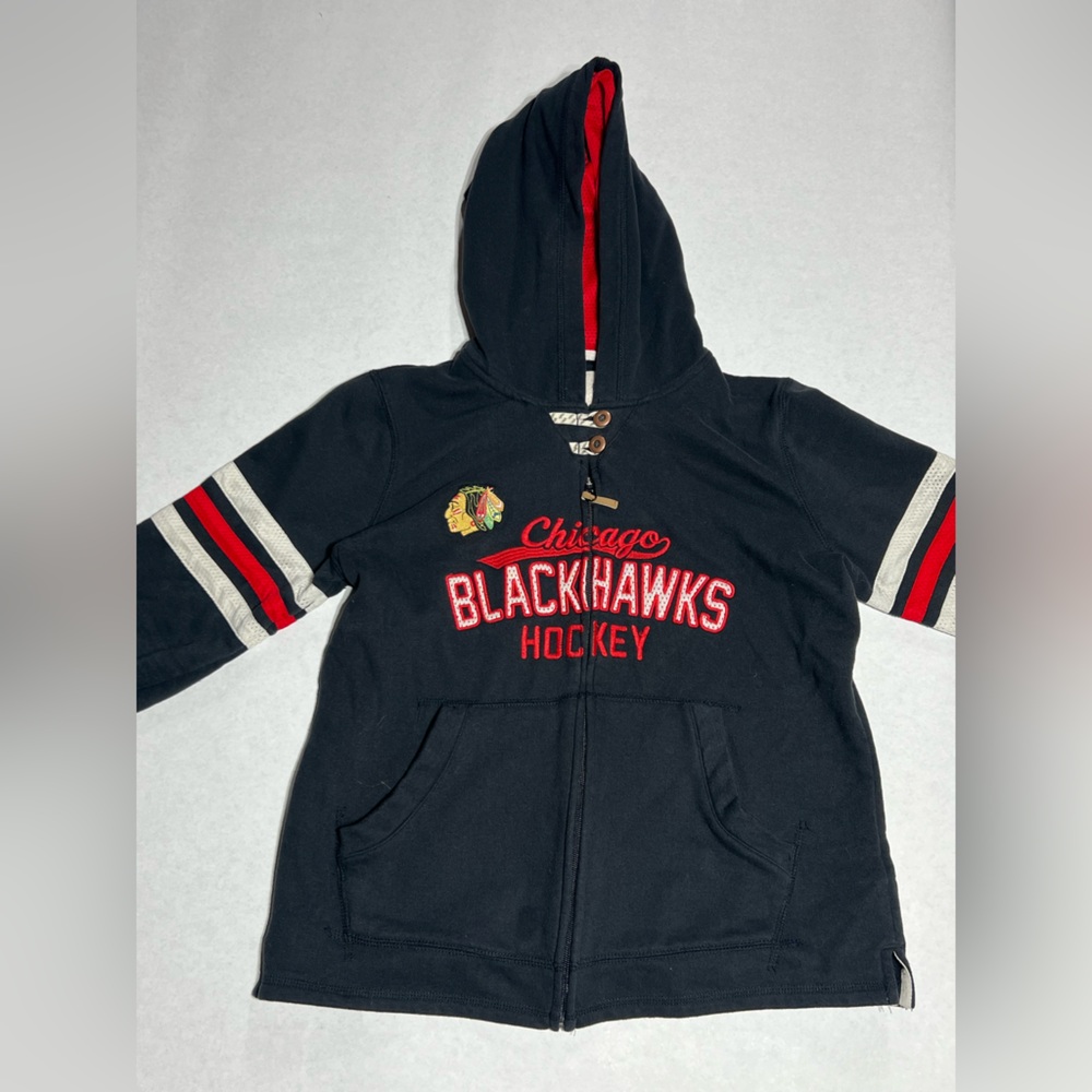 Women’s CCM Chicago Blackhawks zip up hoodie size Large.
